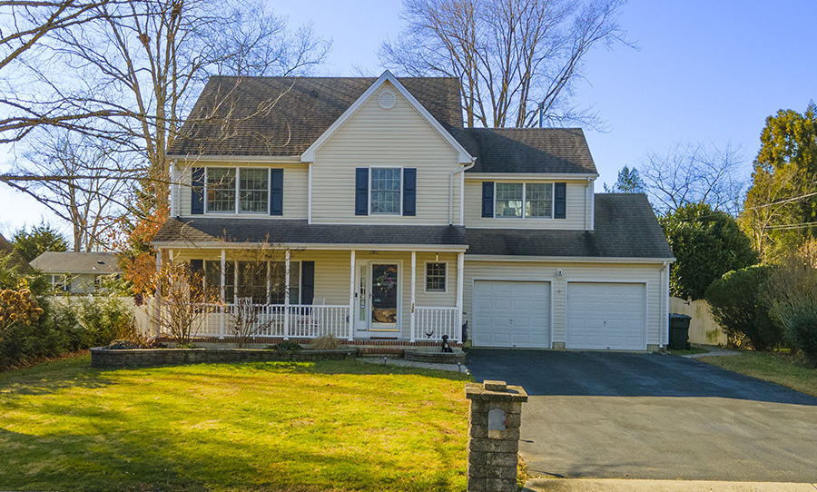 A home in new jersey, showcasing professional real estate photography